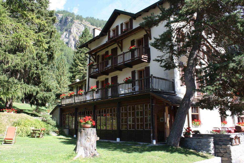 Hotel Hermitage Еволен Екстер'єр фото